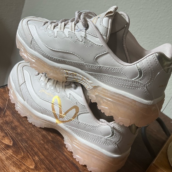 Sketchers Gold Crown Women's D'Lites Crystal - Love (Size 8.5) - Picture 2 of 11